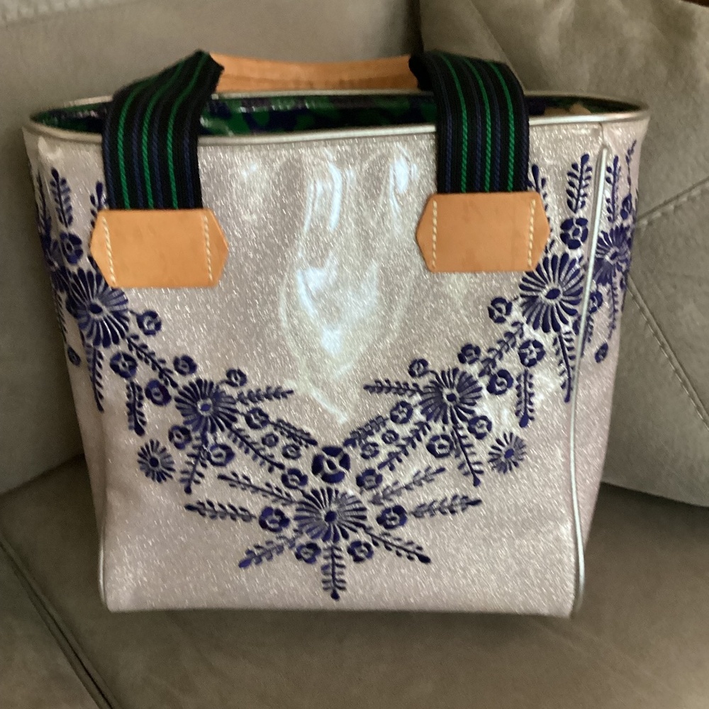 Consuela Classic Tote